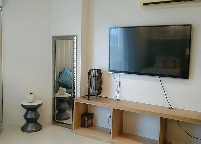 Condotel In Tambuli Seaside 2 Twin Bed - C14m アパートホテル